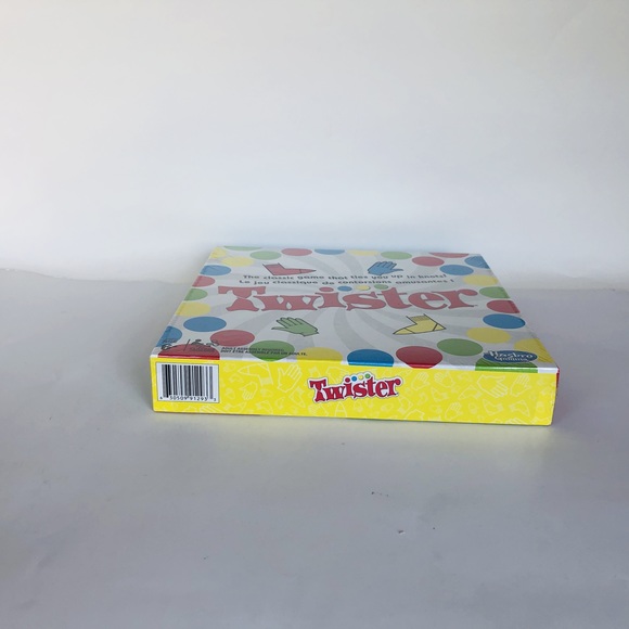 Twister  New Sealed Hasbro Classic  Party Game - Picture 14 of 15
